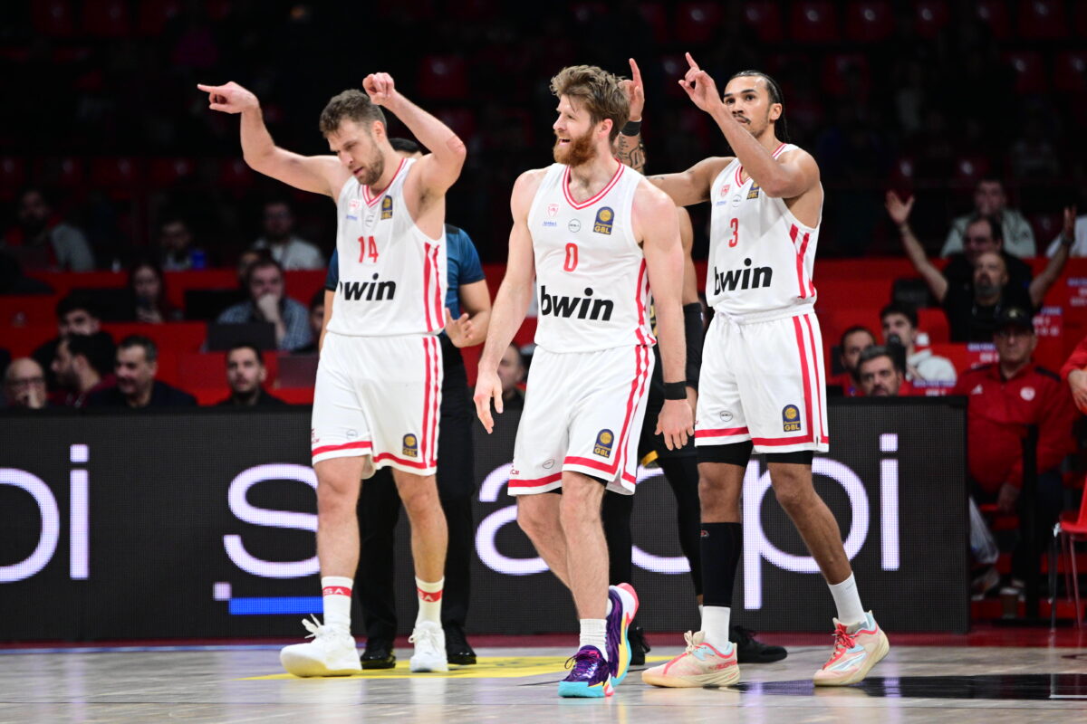 bezenkof-olympiakos-eurokinissi-1200x800