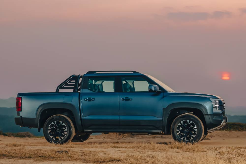 Τα αγροτικά υποκλίνονται στον «καρχαρία» της BYD 26 byd_shark_64