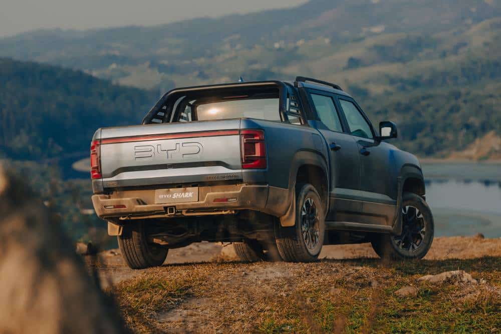 Τα αγροτικά υποκλίνονται στον «καρχαρία» της BYD 27 byd_shark_66