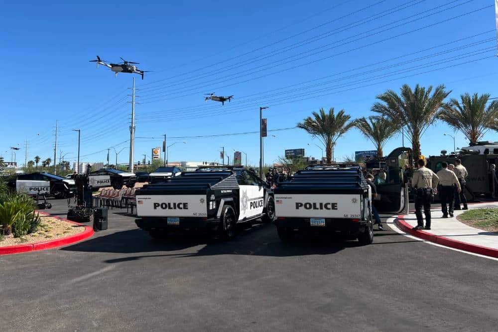 cybertruck police car 05