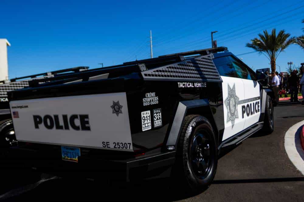 cybertruck police car 08