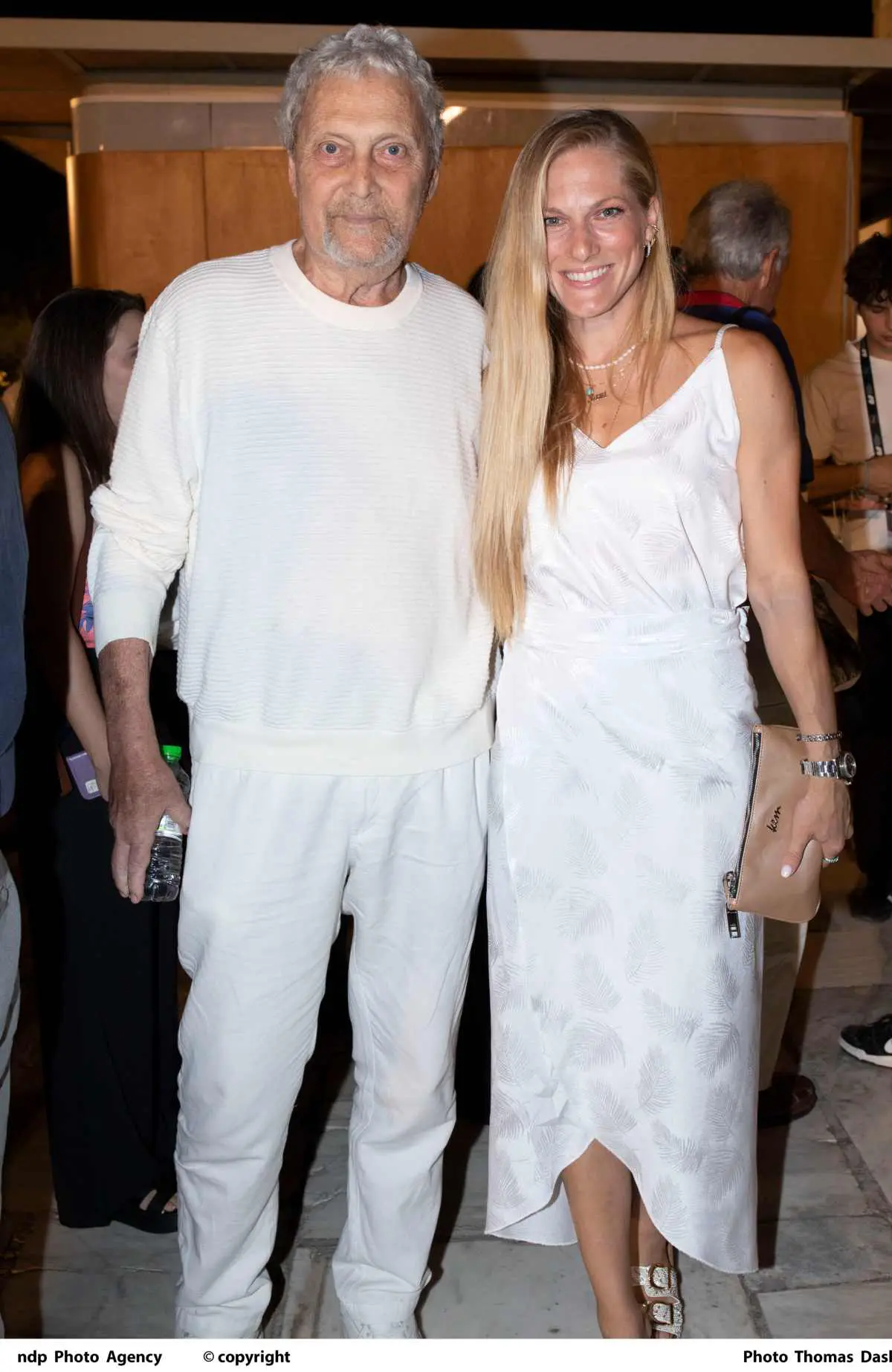 Αλμπέρτο Εσκενάζη, Σάρα Εσκενάζη