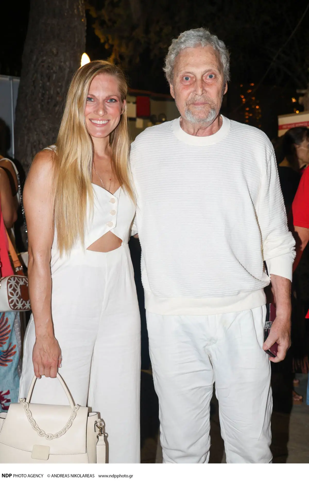 Αλμπέρτο Εσκενάζη, Σάρα Εσκενάζη