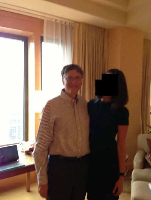 ΗΠΑ: Δημοκρατικοί αποκαλύπτουν καινούργιες εικόνες από τον φάκελο Επστάιν