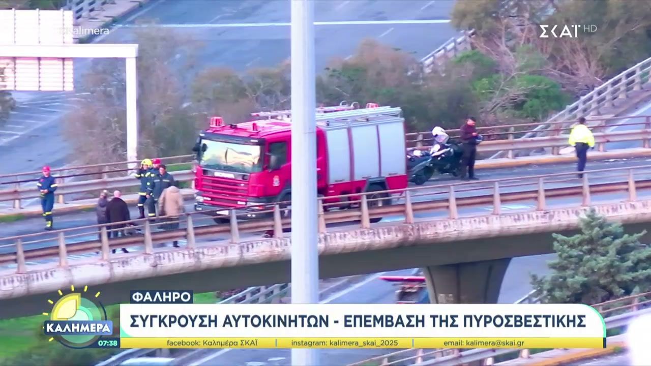 faliro-sygkroysi-aytokiniton-epemvasi-tis-pyrosvestikis-1765094789