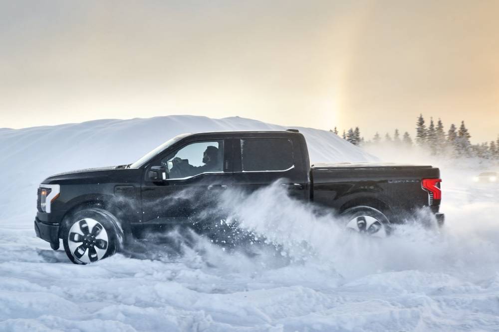 Ανανεωμένο Ford F-150 EREV με βενζίνη και αυτονομία άνω των 1.100 χλμ. 9 ford f-150 lightning erev (7)