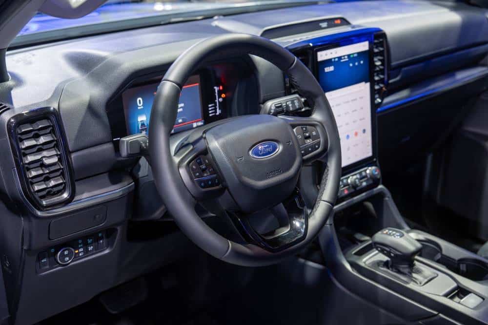 ford-makes-this-ranger-suv-exclusively-with-a-v6-f (1)