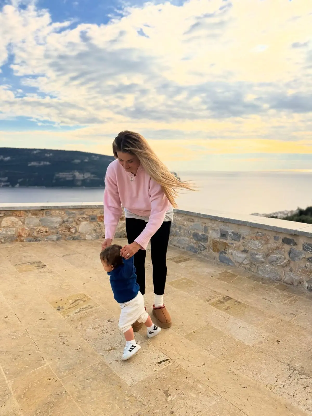 Φωτεινή Πετρογιάννη: Οι γλυκές στιγμές με τον γιο της στο ταξίδι τους στη Μάνη – Εικόνες 18 Η Φωτεινή Πετρογιάννη στο Instagram