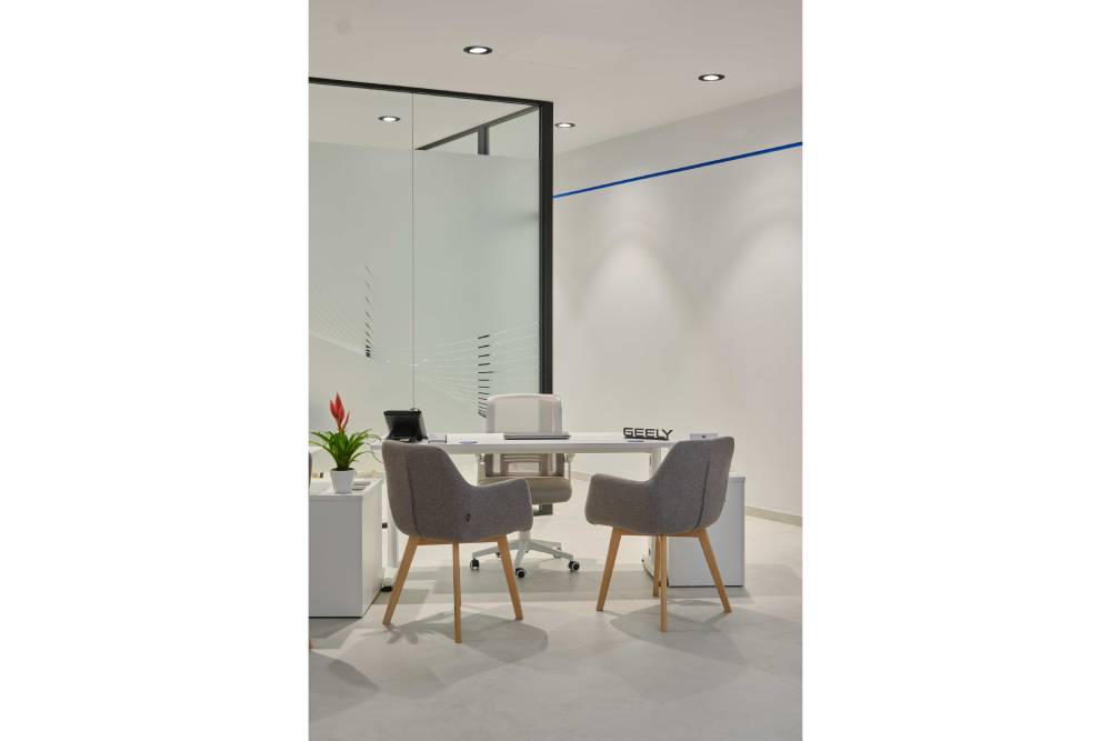 geely experience store (8) (1)