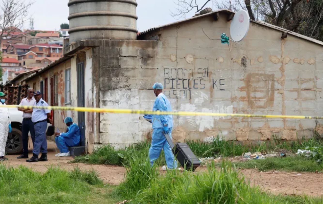 Πυροβολισμοί στη Νότια Αφρική: Τουλάχιστον εννέα άνθρωποι σκοτώθηκαν κοντά στο Γιοχάνεσμπουργκ