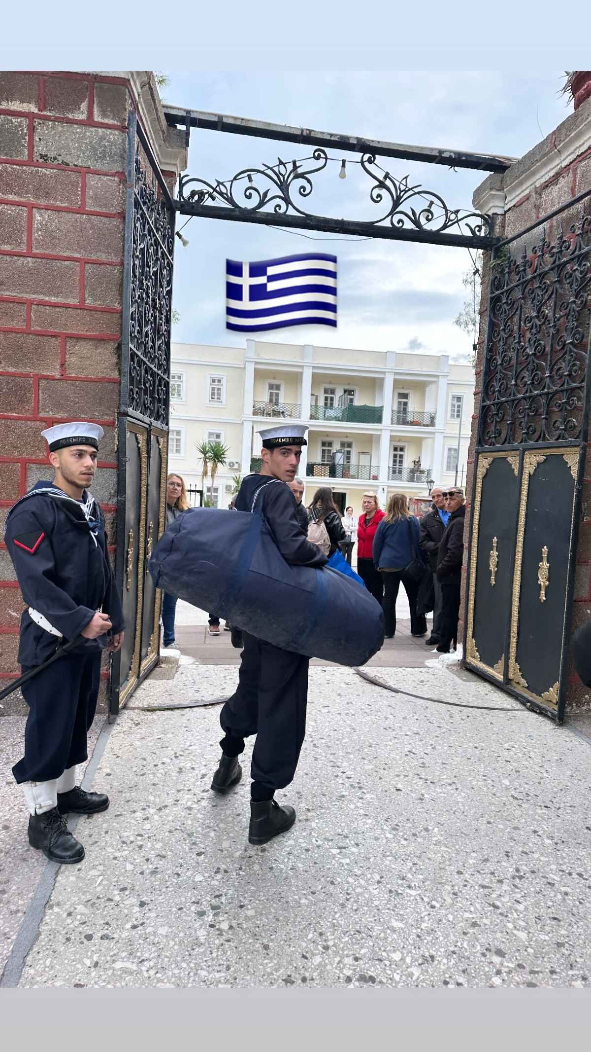 Ο γιος της Έλενας Μακρή και του Αντώνη Λυμπέρη στο Ναυτικό