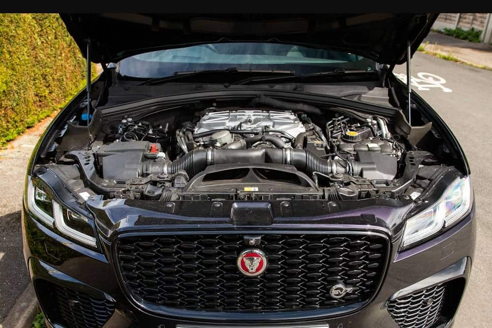 Η τελευταία Jaguar με παραδοσιακό κινητήρα παρουσιάστηκε