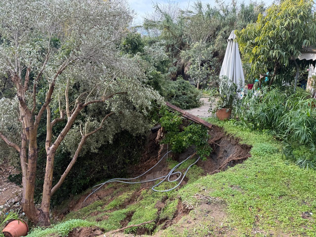 Σοβαρές ζημιές στον δήμο Αγίου Δημητρίου από τη νεροποντή της Παραμονής Χριστουγέννων