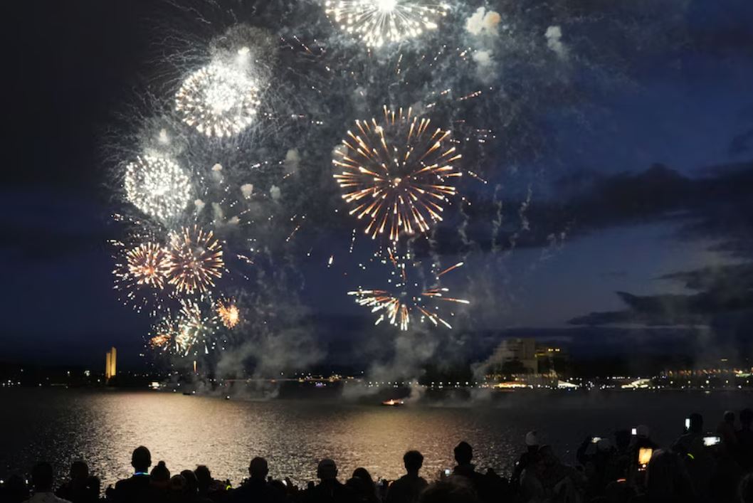 Ο κόσμος υποδέχεται το 2026 – Αυστραλία, Νέα Ζηλανδία και Κιριμπάτι γιόρτασαν την αλλαγή χρονιάς – Παρακολουθήστε ΖΩΝΤΑΝΑ