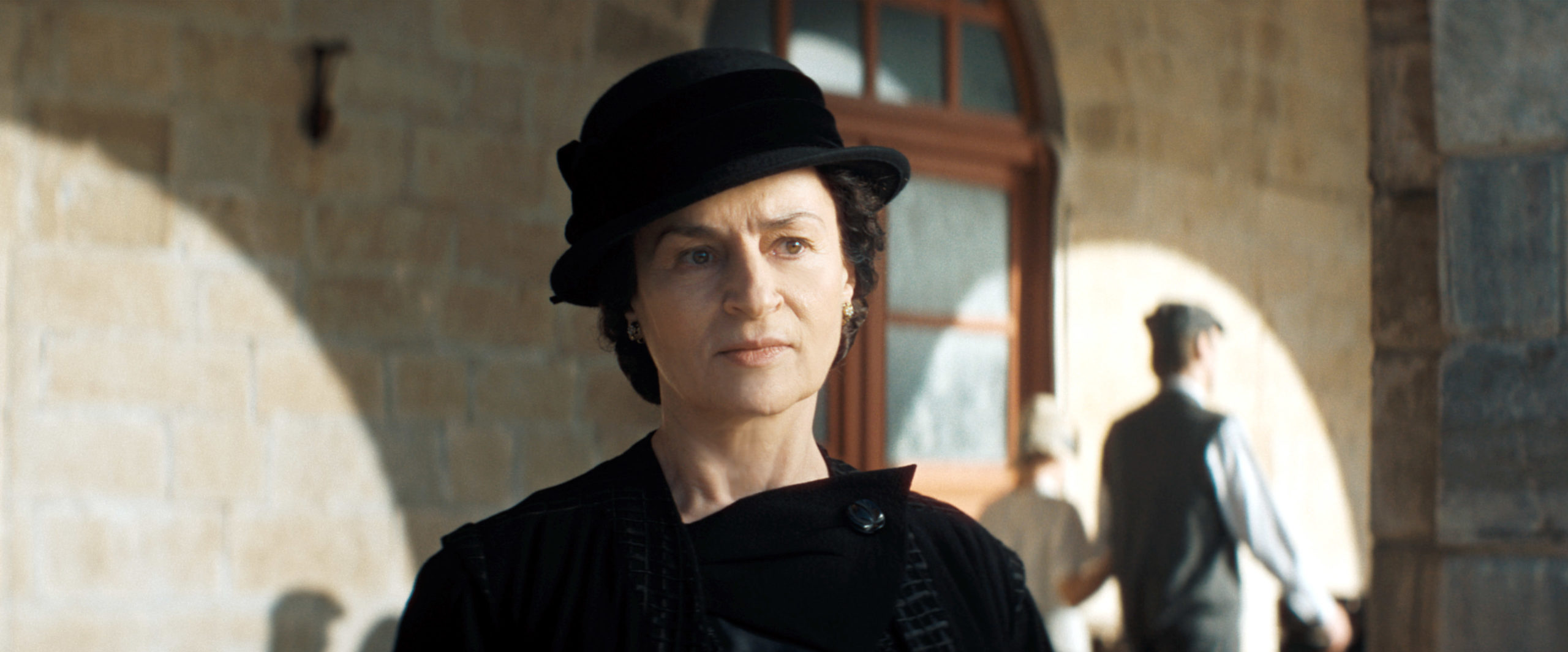 Η μεγάλη χίμαιρα: Τι να περιμένουμε στο πρώτο διπλό επεισόδιο της πολυαναμενόμενης σειράς της ΕΡΤ