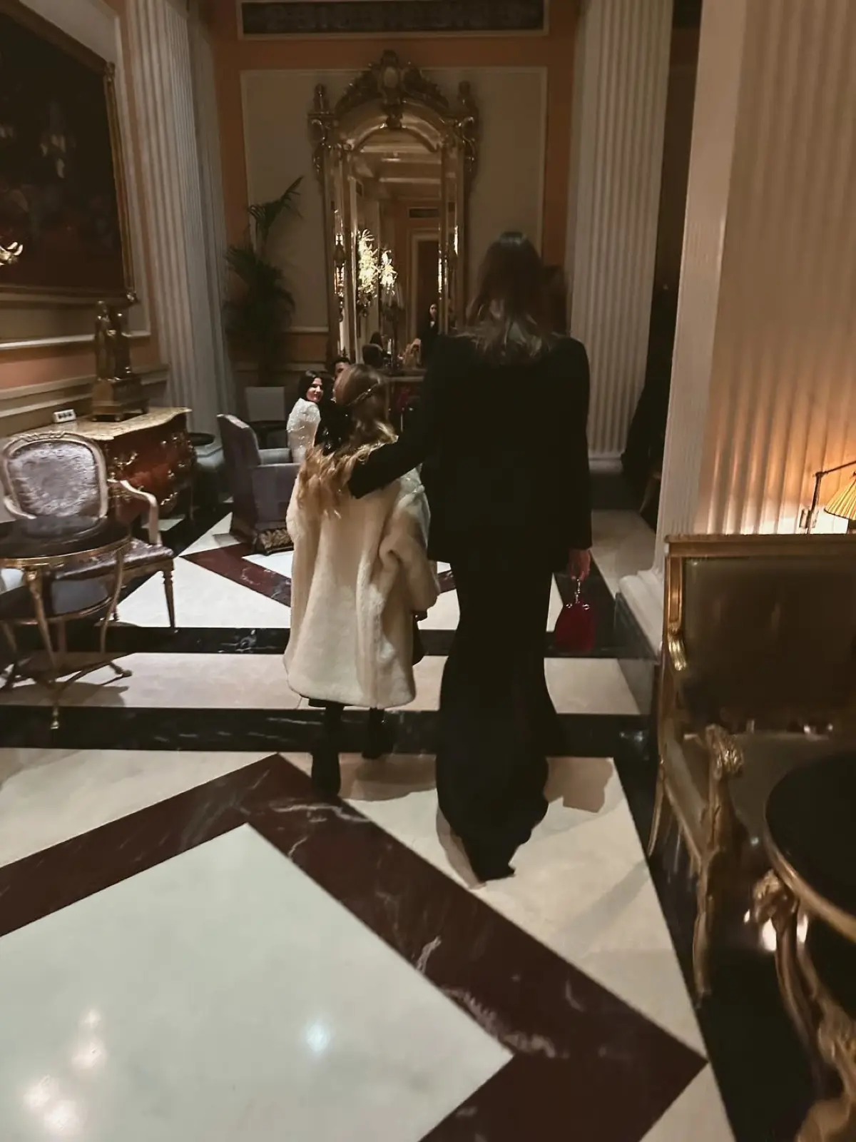 Βίκυ Καγιά κόρη