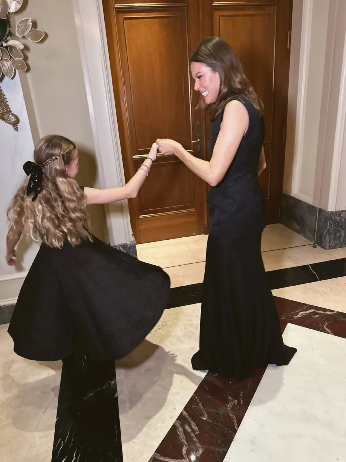 Βίκυ Καγιά κόρη