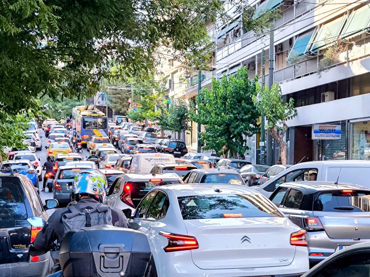 kinisi-mpotiliarisma-eurok-1200x900