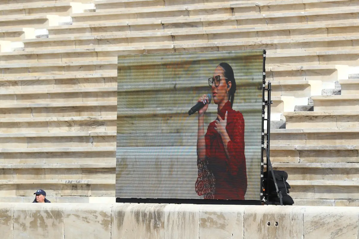 Η Klavdia στην τελετή έναρξης των Ολυμπιακών Αγώνων