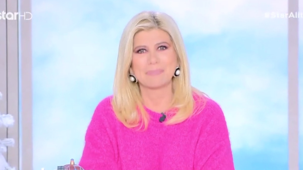 Ζήνα Κουτσελίνη: Δάκρυσε ζωντανά στην εκπομπή της – «Εύχομαι όλα να πάνε καλά, Δημητρούλα μου»