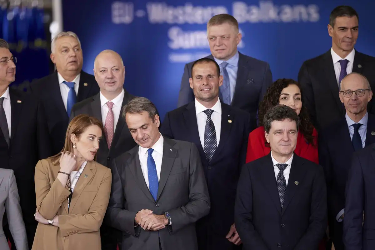 Κυριάκος Μητσοτάκης: Στις Βρυξέλλες για τη Σύνοδο Κορυφής ΕΕ και Δυτικών Βαλκανίων – Ανακαλύψτε φωτογραφίες 6 Κυριάκος Μητσοτάκης: Στις Βρυξέλλες για τη Σύνοδο Κορυφής ΕΕ και Δυτικών Βαλκανίων – Ανακαλύψτε φωτογραφίες