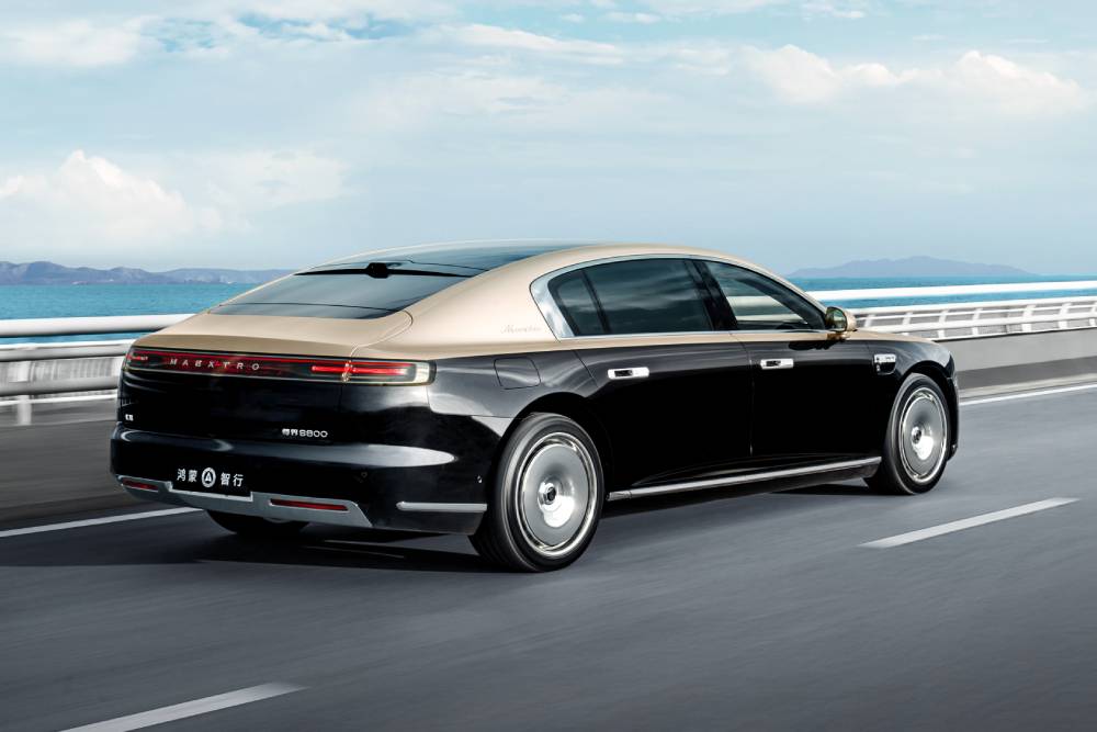 Το Huawei Maextro S800 απογειώνει την πολυτέλεια στα ύψη 18 maextro_s8002