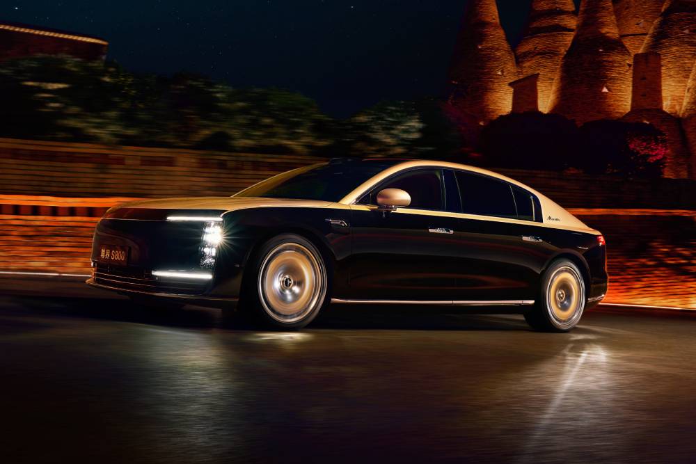 Το Huawei Maextro S800 απογειώνει την πολυτέλεια στα ύψη 19 maextro_s80037