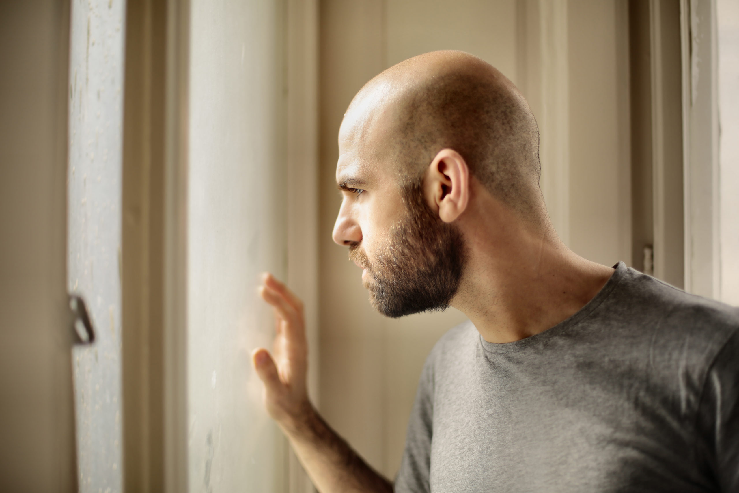 Τριχόπτωση: Ειδικός αποκαλύπτει τον λόγο που οι άνδρες χάνουν μαλλιά – Οι πιο αποτελεσματικοί τρόποι αντιμετώπισης