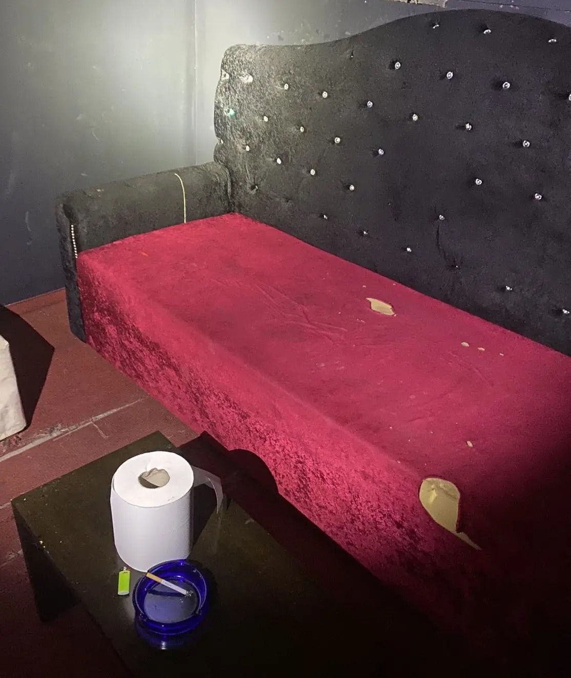 Διαλύθηκε δίκτυο μαστροπείας σε Καλαμάτα και Τρίπολη: Κέρδη άνω των 200.000 ευρώ – 3 συλλήψεις