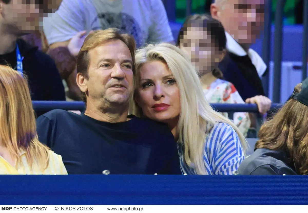 Κουτσογιαννόπουλος: Η απάντησή του όταν ρωτήθηκε για την Ελένη Μενεγάκη 15 Η Ελένη Μενεγάκη και ο Ματεό Παντζόπουλος στο γήπεδο