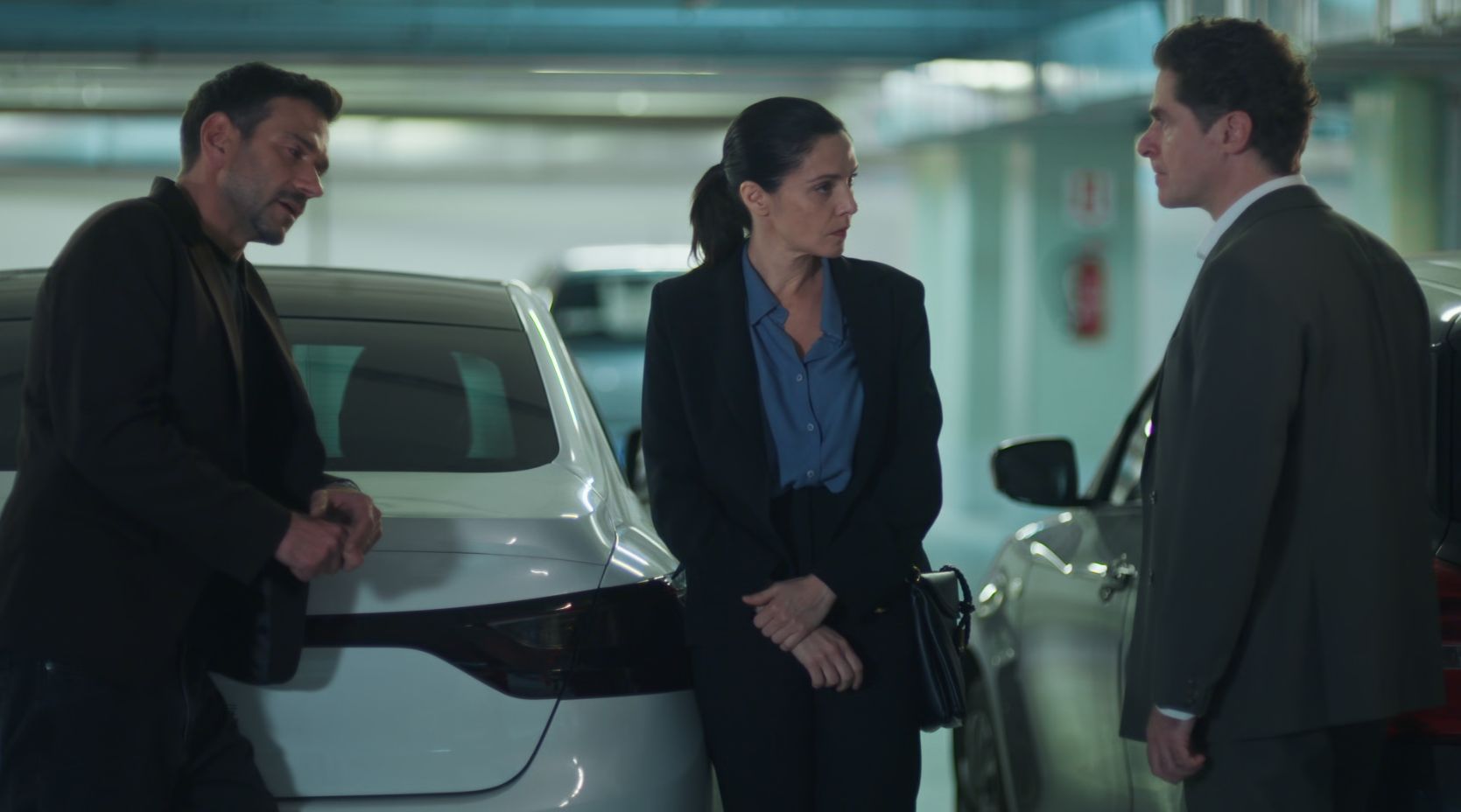 Μια νύχτα μόνο: Πικρές αλήθειες που πληγώνουν και καταπιεσμένα συναισθήματα αναδύονται 5 Μια νύχτα μόνο: Πικρές αλήθειες που πληγώνουν και καταπιεσμένα συναισθήματα αναδύονται