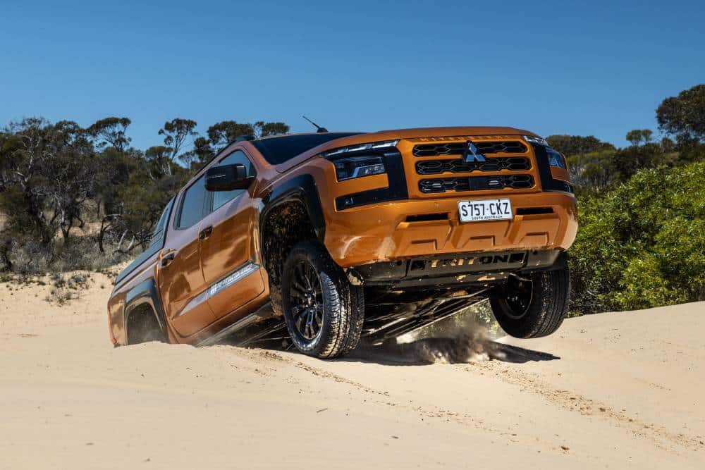 Η Mitsubishi σχεδιάζει την επανεμφάνιση του L200 στην Ευρώπη 11 mitsubishi_triton_gsr_double_cab_pre-production_75