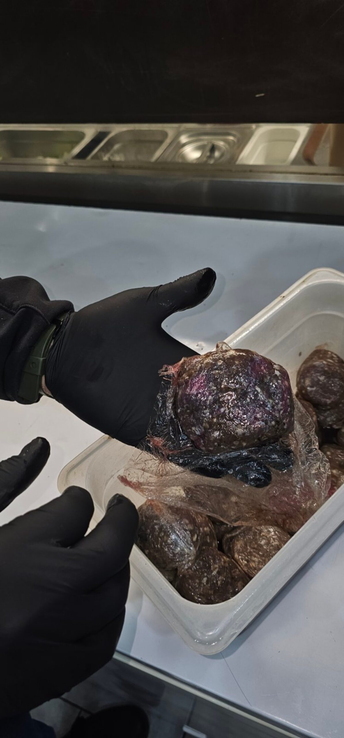 Περιφέρεια Αττικής: Κατασχέθηκαν 12 τόνοι ακατάλληλων προϊόντων – «Μηδενική ανοχή σε επικίνδυνα παιχνίδια με την υγεία», δηλώνει ο Χαρδαλιάς