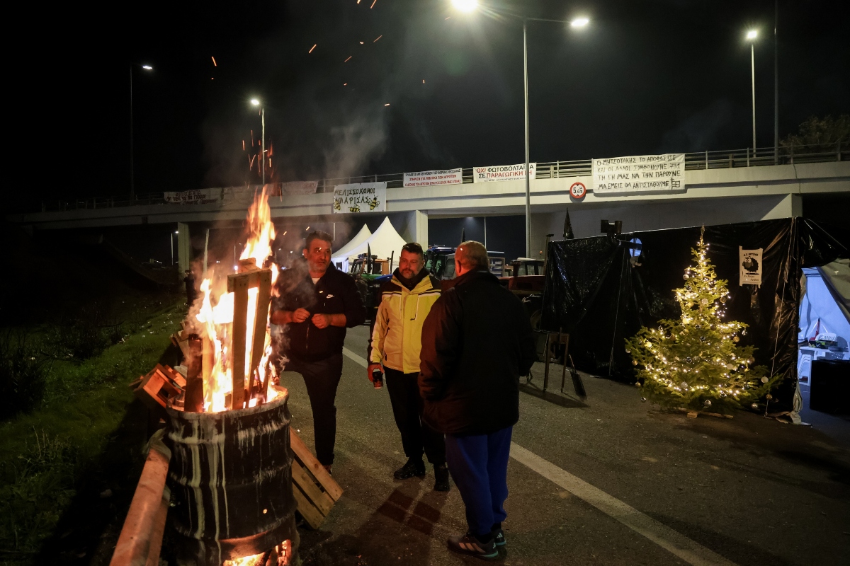 Αγρότες: «Αρνούμαστε συνάντηση με Μητσοτάκη και εντείνουμε τις κινητοποιήσεις» αποφάσισε το μπλόκο της Νίκαιας πριν τις Σέρρες 2 Τρακτέρ