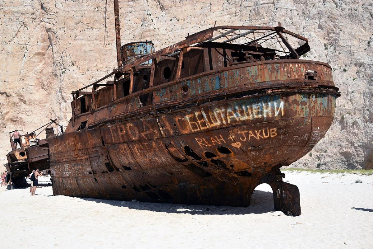 Η ιστορία του πλοίου «Παναγιώτης» στο Ναυάγιο Ζακύνθου και τα παράνομα τσιγάρα από Τουρκία