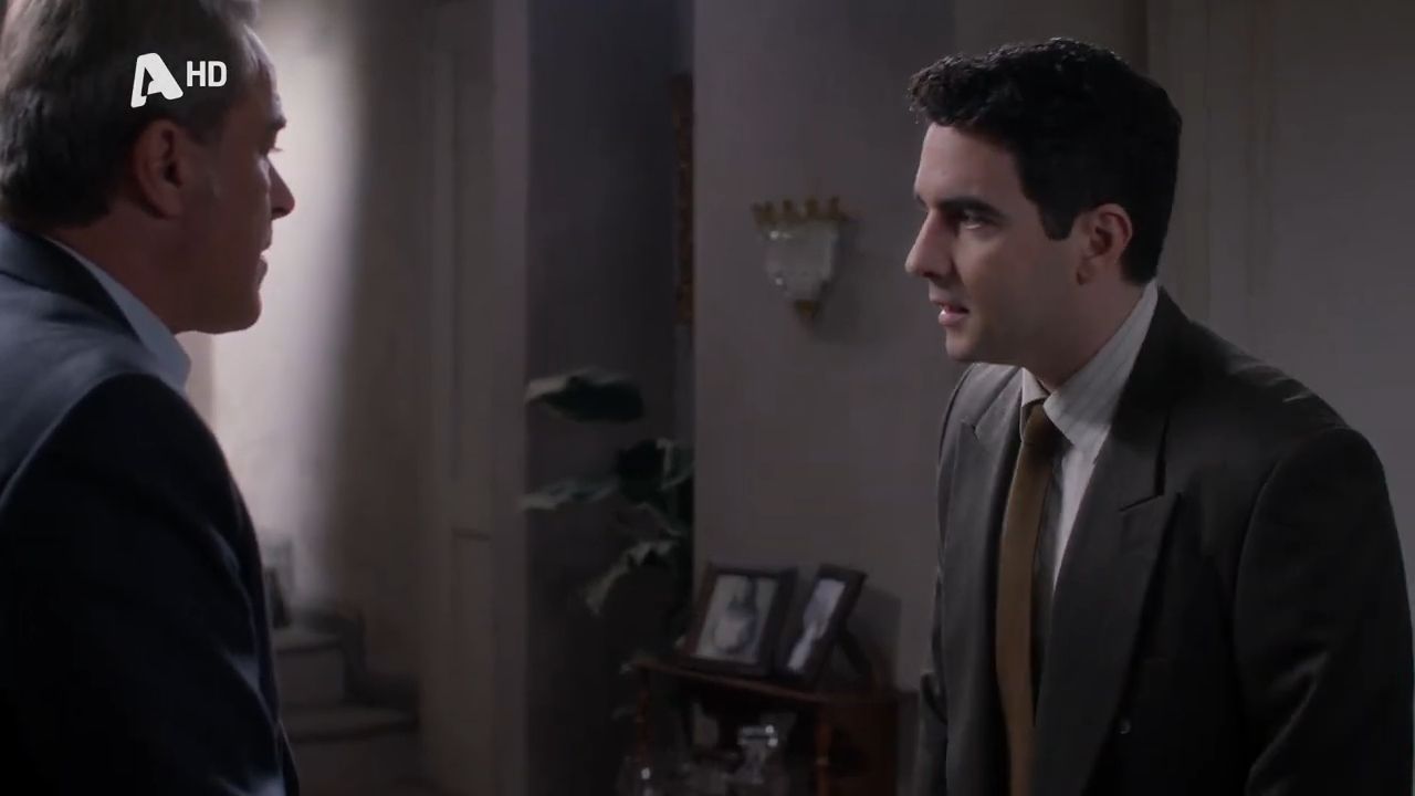 o-kyriakos-sygkroyetai-me-ton-petro-pisteyontas-oti-ekeinos-me-ton-stefano-kryvontai-piso-apo-ta-lathraia-1765291067