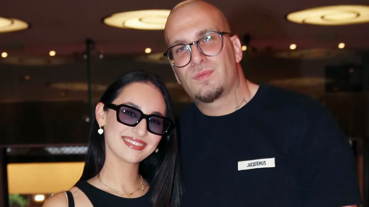 Klavdia για τον χωρισμό της από τον Oge: «Αυτό μας οδηγούσε σε σύγκρουση» 4 oge και klavdia μαζί σε παράσταση