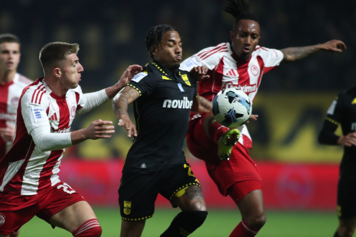 Άρης – Ολυμπιακός 0-0: Τέλος στο ερυθρόλευκο σερί, αλλά η κορυφή της Super League ανήκει στους Πειραιώτες 4 Άρης – Ολυμπιακός 0-0: Τέλος στο ερυθρόλευκο σερί, αλλά η κορυφή της Super League ανήκει στους Πειραιώτες