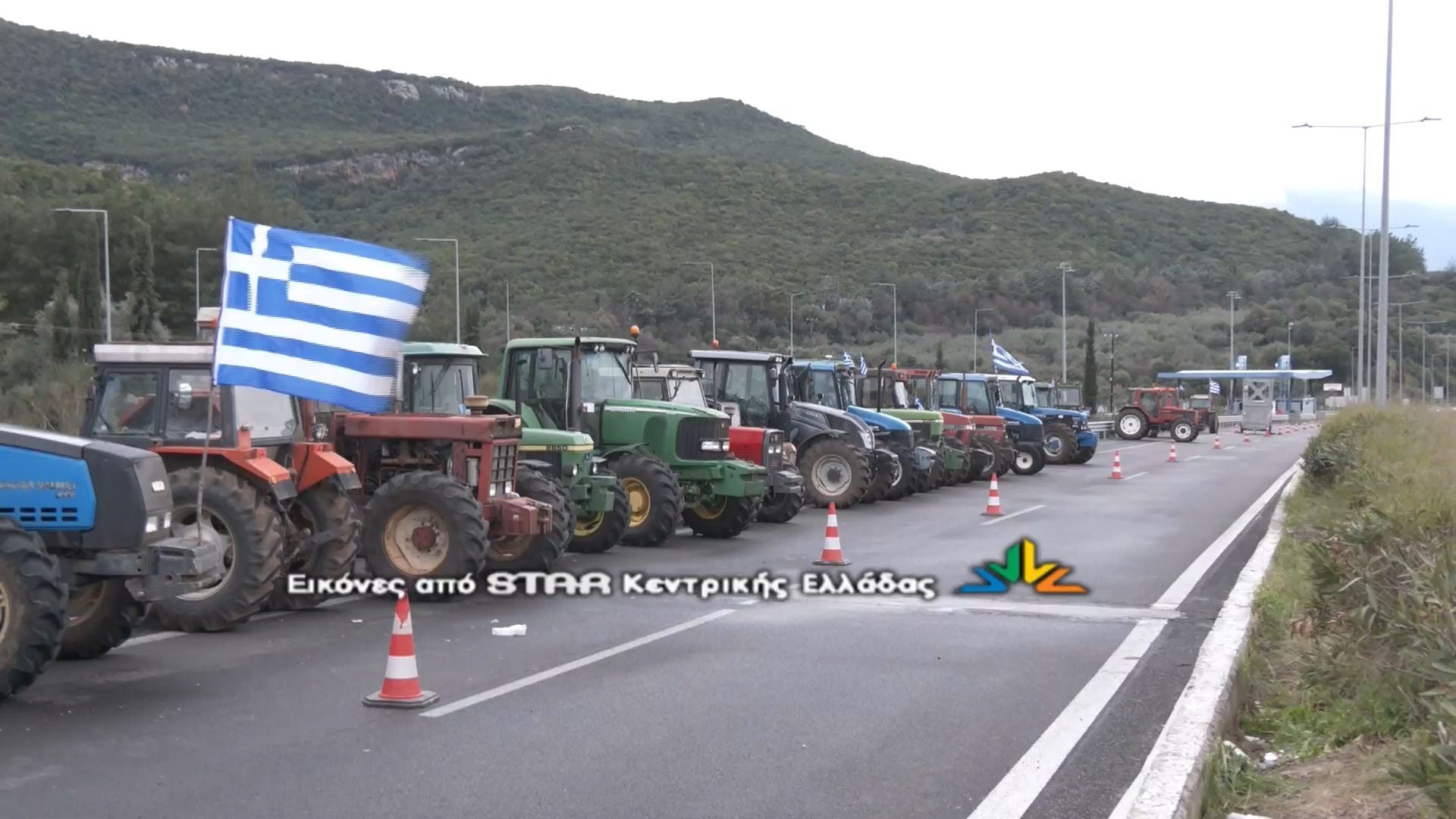 Παραμονή Πρωτοχρονιάς με τους αγρότες στο μπλόκο του Μπράλου.