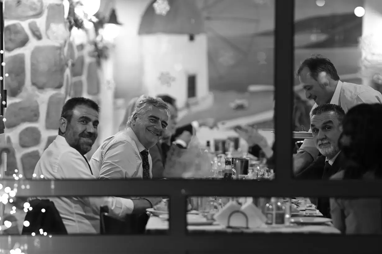 ΠΑΣΟΚ: Ο Νίκος Ανδρουλάκης και οι «πράσινοι» βουλευτές δείπνησαν στην Καισαριανή – Δείτε εικόνες 11 ΠΑΣΟΚ: Ο Νίκος Ανδρουλάκης και οι «πράσινοι» βουλευτές δείπνησαν στην Καισαριανή – Δείτε εικόνες