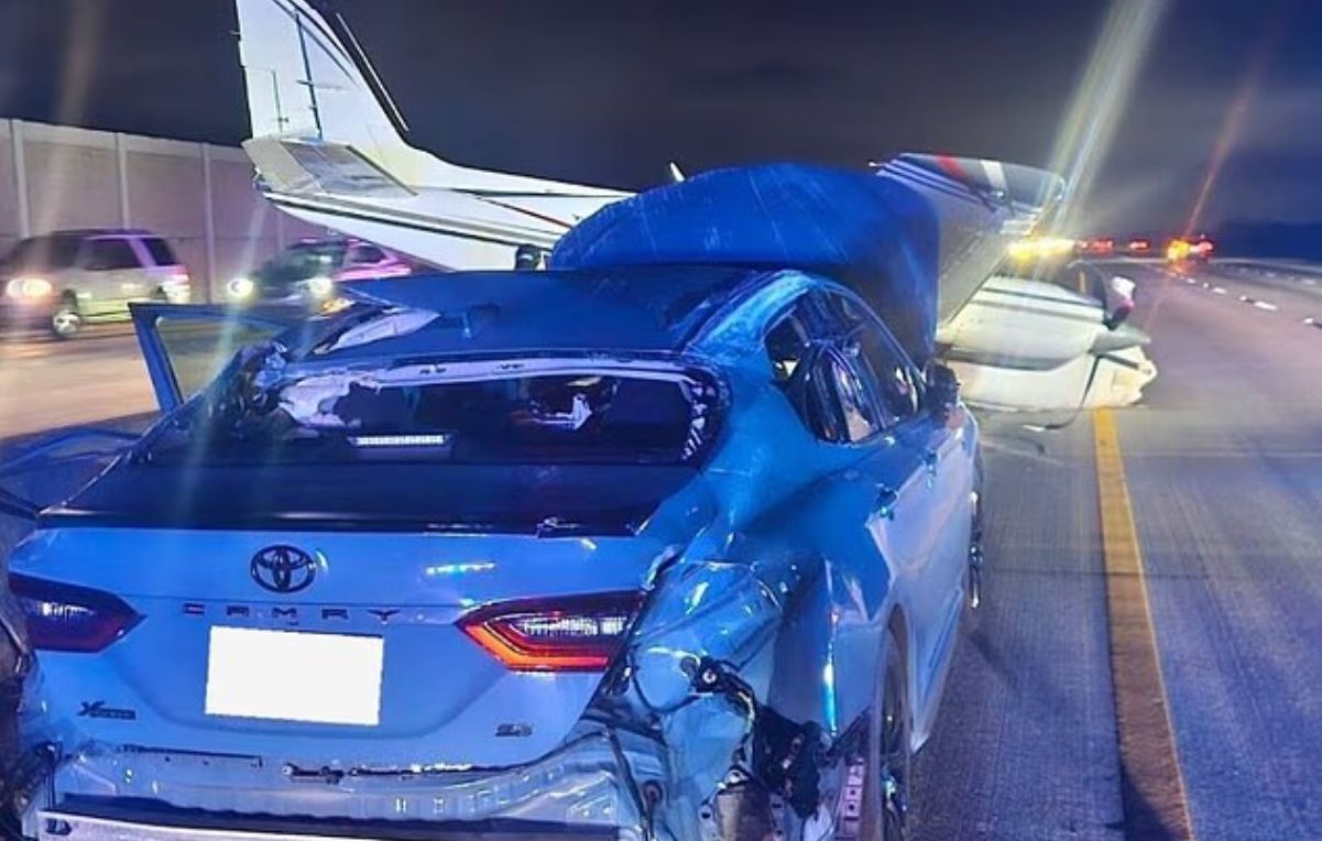 plane-car-crash