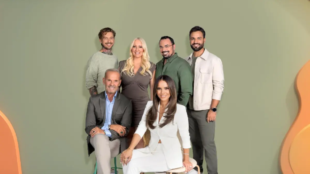 Η Αφροδίτη Γραμμέλη απαντά στους δημοσιογράφους: «Συγγνώμη; Αυτά είναι γελοία» 5 Η ομάδα της εκπομπής «Πρωινό Σαββατοκύριακο»