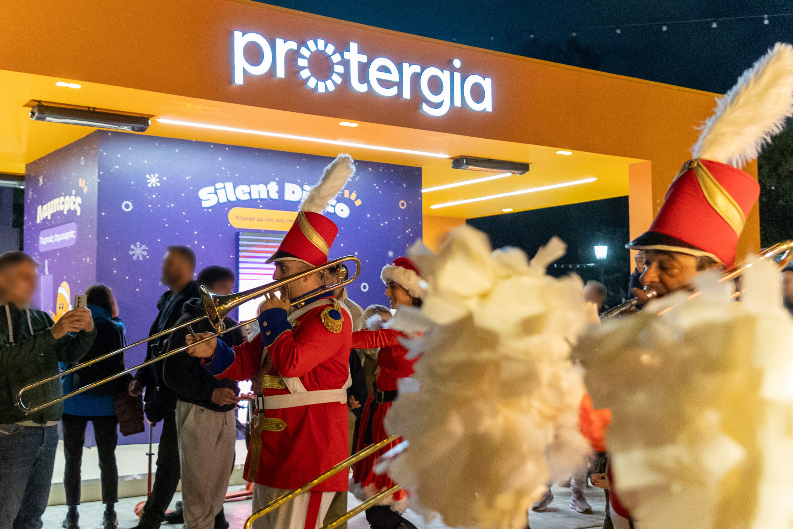 Το Protergia Χριστουγεννιάτικο χωριό που έγινε κέντρο συνάντησης για όλη την πόλη επιστρέφει 8 Το Protergia Χριστουγεννιάτικο χωριό που έγινε κέντρο συνάντησης για όλη την πόλη επιστρέφει