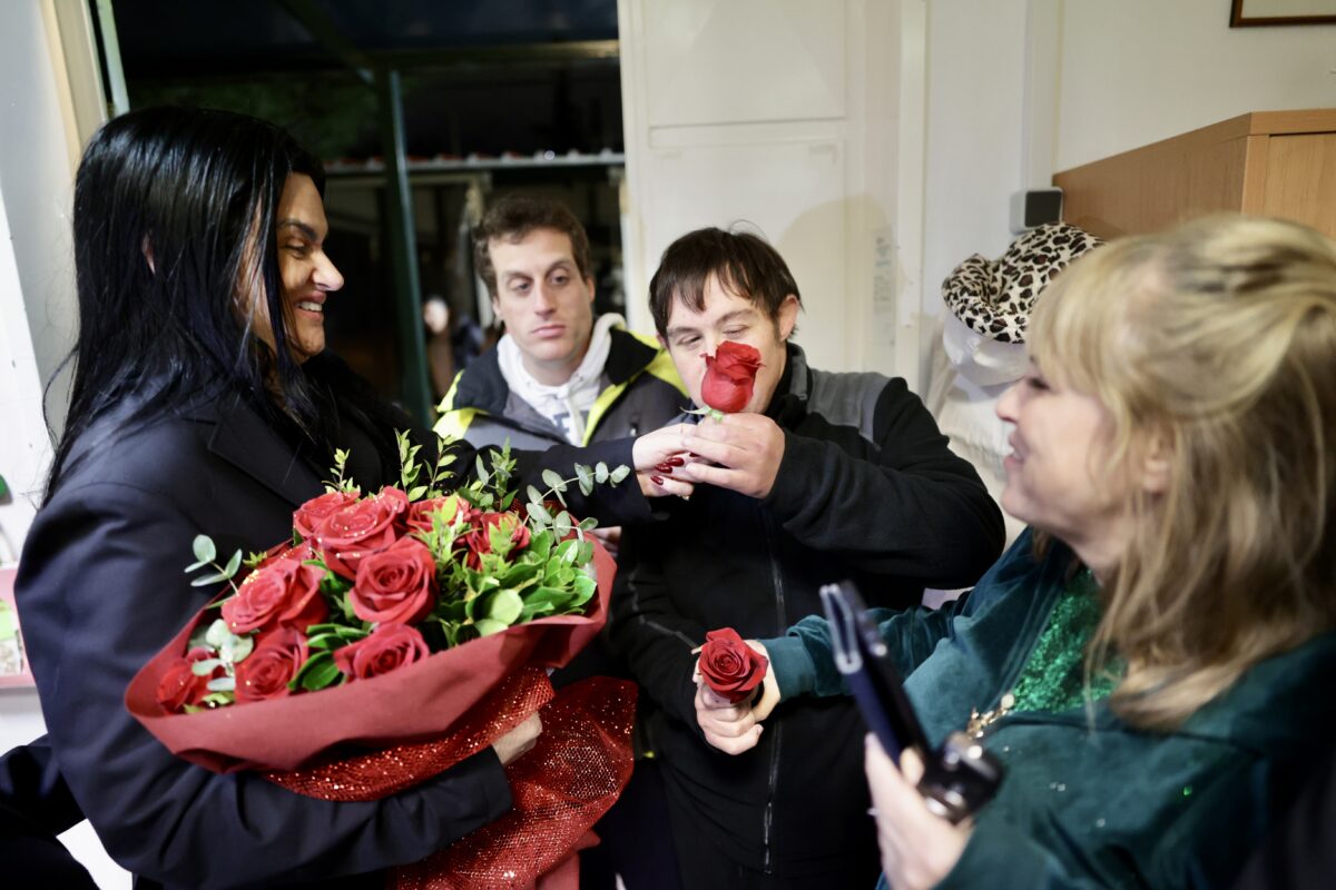 Δήμητρα Κατσαφάδου: Χορηγία – Ανακαίνιση στο κτήριο ΑμεΑ της Αγίας Παρασκευής (video)
