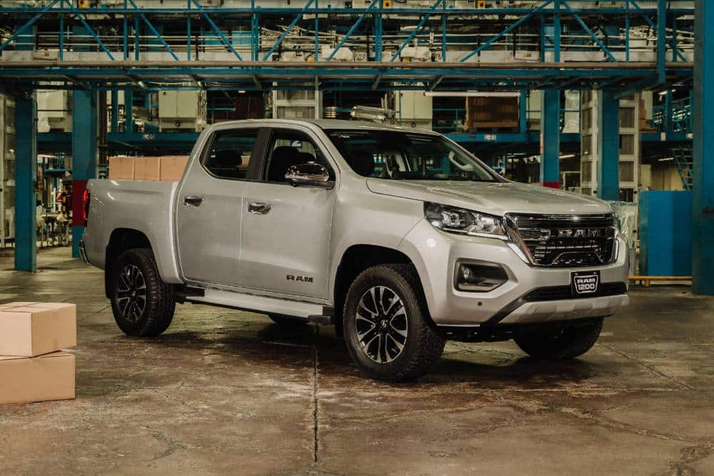 ram_1200_laramie_crew_cab_1