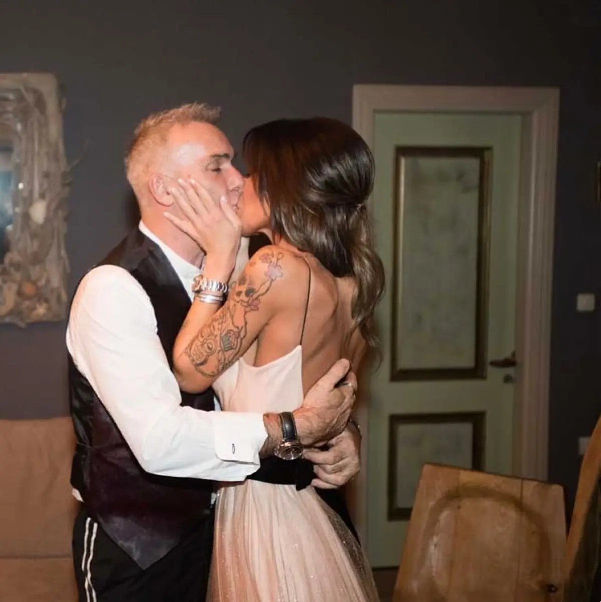 Οκτώ χρόνια έγγαμου βίου για τον Στέλιο Ρόκκο και τη Λελέ Γκόφα: «Ο χρόνος πέρασε σαν νερό» 5 Ο Στέλιος Ρόκκος και η Λέλε Γκόφα