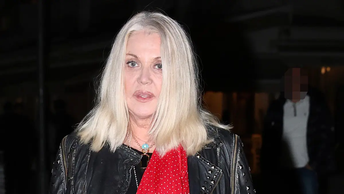 Η Ρούλα Κορομηλά