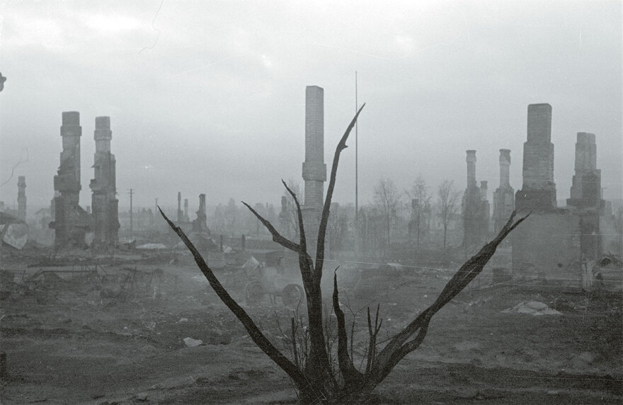 Η σκοτεινή ιστορία πίσω από το «χωριό του Άι Βασίλη» που εξαφανίστηκε από τον χάρτη και αναγεννήθηκε