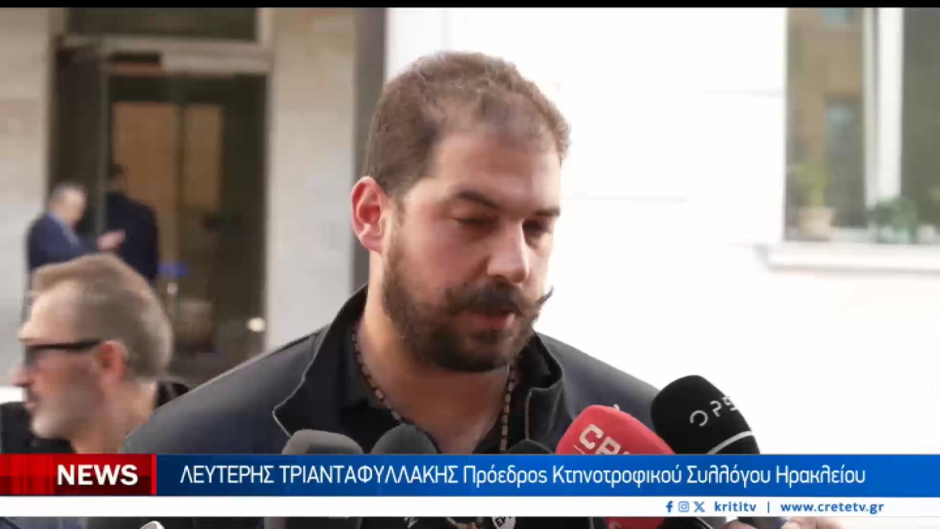 Σε πιο εποικοδομητικό κλίμα πραγματοποιήθηκε σήμερα στην Αθήνα ο δεύτερος γύρος επαφών Κρητικών αγροτοκτηνοτρόφων με την κυβέρνηση.