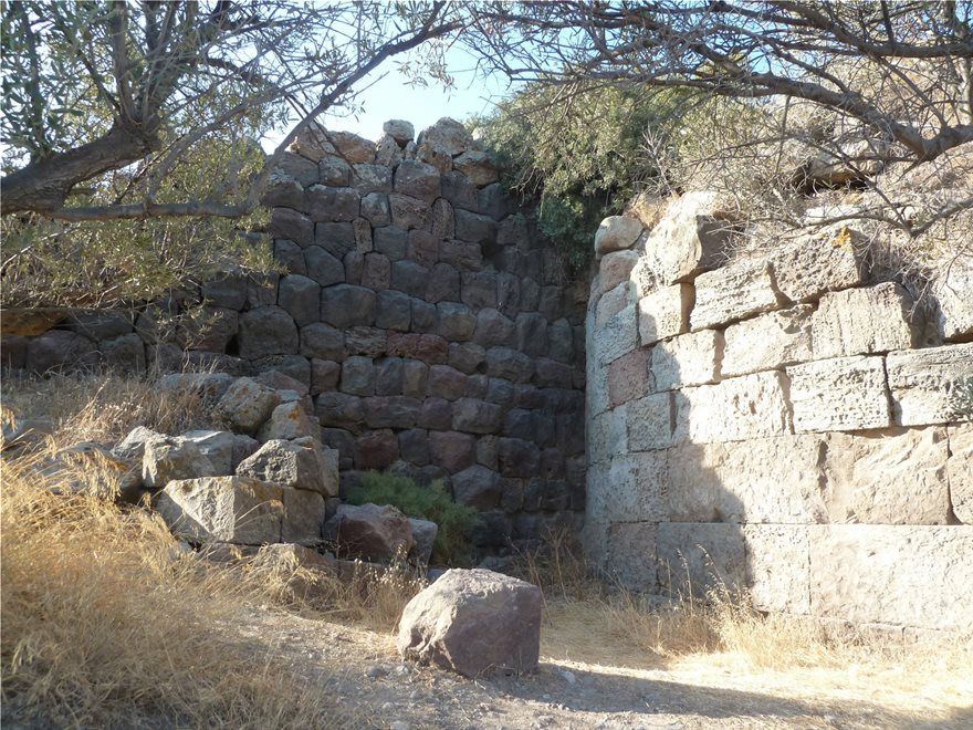 Η διαδρομή της Αφροδίτης της Μήλου: Από τους αγρούς στο Λούβρο (φωτο) 17 Η διαδρομή της Αφροδίτης της Μήλου: Από τους αγρούς στο Λούβρο (φωτο)